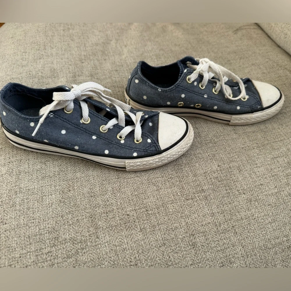 CONVERSE All-Stars Lo-Top Madison Polka Dot‎ Sneakers Size 2